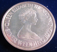 Load image into Gallery viewer, 1972 QUEEN ELIZABETH II SILVER WEDDING BAILIWICK OF JERSEY 4 COIN SET BOX &amp; COA
