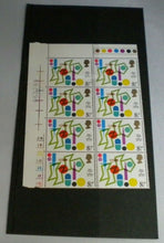 Load image into Gallery viewer, 1977 ROYAL INSTITUTE OF CHEMISTRY 8 1/2P BLOCK OF 8 STAMPS MNH &amp; TRAFFIC LIGHTS
