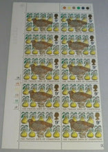 Load image into Gallery viewer, 1977 THE TWELVE DAYS OF CHRISTMAS 9p BLOCK OF 10 STAMPS MNH &amp; TRAFFIC LIGHTS
