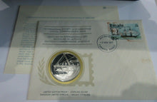 Load image into Gallery viewer, 1977 Royal Society&#39; Expeditions INT&#39;L Society of Postmasters Silver Proof Medal
