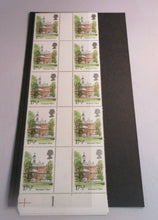 Load image into Gallery viewer, 1980 LONDON LANDMARKS KENSINGTON PALACE 17 1/2p GUTTER PAIRS 20 STAMPS MNH
