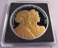 Load image into Gallery viewer, 2012 QUEEN ELIZABETH II DIAMOND JUBILEE G/P SILVER PROOF £5 CROWN COIN BOX &amp; COA
