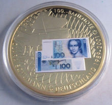 Load image into Gallery viewer, 2015 GERMAN BANKNOTE IMPRESSIONS 70MM MEDALLION GOLD PLATED PROOF CAPSULE &amp; COA
