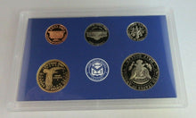 Load image into Gallery viewer, UNITED STATES MINT PROOF 2006 10 COIN SET PRESENTED IN TWO CLEAR HARD CASES
