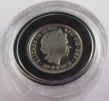 Load image into Gallery viewer, 2001 BRITANNIA SILVER PROOF 1/10 OZ 20p COIN FROM ROYAL MINT BOX &amp; COA
