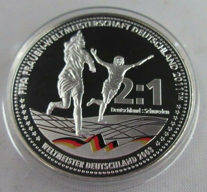 FIFA WOMENS WORLD CUP GERMANY 2011 36mm DEUTSCHLAND WELTMEISTER  S/PROOF MEDAL