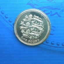 Load image into Gallery viewer, 2002 FOR ENGLAND £1 COIN COVER, BUNC, WITH ROYAL MAIL STAMPS, POSTMARKS PNC
