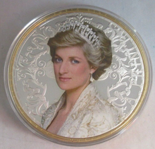 Load image into Gallery viewer, 2016 DIANA A PRINCESS DIANA A MOTHER PROOF SILVER &amp; GOLD PLATED MEDAL SET BOXED
