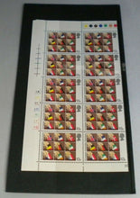 Load image into Gallery viewer, 1979 EUROPEAN ASSEMBLY ELECTIONS 13p BLOCK OF 10 STAMPS MNH &amp; TRAFFIC LIGHTS
