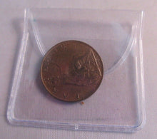 Load image into Gallery viewer, 1901 QUEEN VICTORIA  PENNY VIELED HEAD BUNC PRESENTED IN CLEAR FLIP
