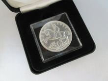 Load image into Gallery viewer, 1935 GEORGE V ROCKING HORSE SILVER SPECIMEN CROWN COIN REF SPINK 4048 BOX/COA A5
