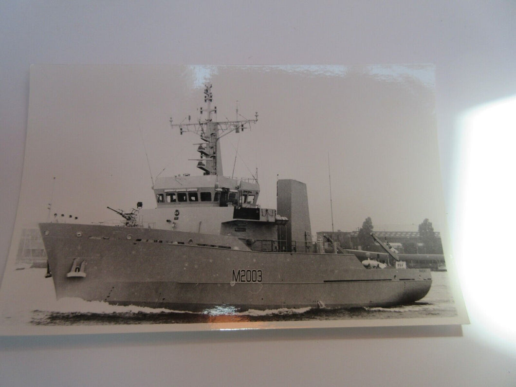 HMS Waveney Vintage ROYAL NAVY PHOTO CARD River-class minesweeper 1983