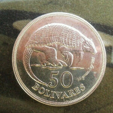 Load image into Gallery viewer, ROYAL MINT VENEZUELA 1975 50 BOLIVARES SILVER GIANT ARMADILLO - conservation Cc
