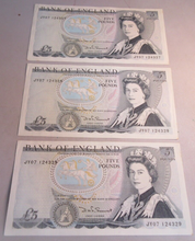 Load image into Gallery viewer, 1980 SOMERSET FIVE POUND £5 NOTES JUNE 1980 12 CONSECUTIVE RUN UNC
