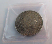 Load image into Gallery viewer, 1964 JULIANA KONINGIN DER NEDERLANDEN 2 1/2 GUILDERS SILVER UNC COIN
