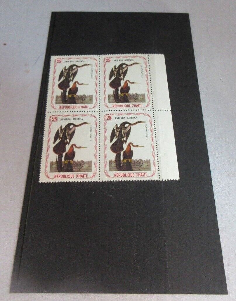 REPUBLIQUE D HAITI 25 CENTIMES BLOCK 4 STAMPS MNH & CLEAR FRONTED STAMP HOLDER