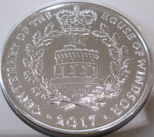 Load image into Gallery viewer, UK 2017 Royal Mint BUNC £5 FIVE POUND COIN HOUSE OF WINDSOR 100 YEARS OF SERVICE
