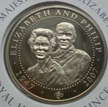 Load image into Gallery viewer, 2007 DIAMOND WEDDING ANNIVERSARY THE THIRD DECADE BUNC 1 DOLLAR COIN COVER PNC
