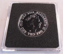 Load image into Gallery viewer, 2019 SHERLOCK HOLMES QEII BUNC 50P FIFTY PENCE COIN WITH QUAD CAPSULE &amp; COA
