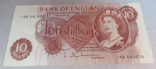 Load image into Gallery viewer, 1963 TEN SHILLINGS BANK NOTE HOLLOM EF+ 14B 541639 IN CLEAR FRONTED NOTE HOLDER
