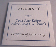 Load image into Gallery viewer, 1999 TOTAL ECLIPSE OF THE SUN ALDERNEY SILVER PROOF £5 COIN BOX &amp; COA
