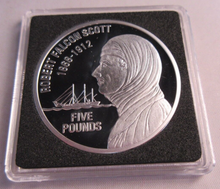 Load image into Gallery viewer, 2009 ROBERT FALCON SCOTT  SILVER PROOF JERSEY £5 COIN BOX &amp; COA
