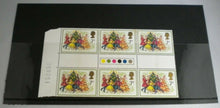 Load image into Gallery viewer, 1978 CHRISTMAS SINGING CAROLS 7P BLOCK OF SIX STAMPS MNH WITH TRAFFIC LIGHTS
