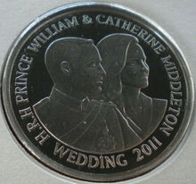 Load image into Gallery viewer, 2011 THE ROYAL WEDDING WILLIAM &amp; CATHERINE COMMEMORATIVE W-ABBEY MEDAL COVER PNC
