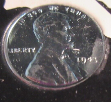 Load image into Gallery viewer, 1943 WAR TIME EMERGENCY ISSUE 1943 STEEL CENTS PHILADELPHIA MINT IN HARD CASE
