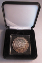 Load image into Gallery viewer, 1937 LONDON GARDENS SOCIETY AWARD MEDAL HALLMARKED .925 SILVER MEDAL &amp; BOX large
