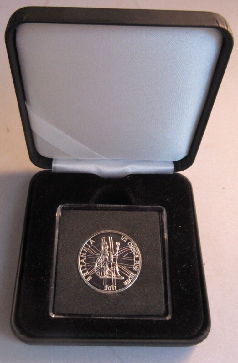 2011 BRITANNIA HALF OZ SILVER BU £1 ONE POUND COIN WITH BOX AND COA