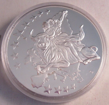 Load image into Gallery viewer, 2002 THE NEW MONEY OF EUROPE SILVER PLATED 40MM MEDALLION INSET EURO CAP &amp; COA
