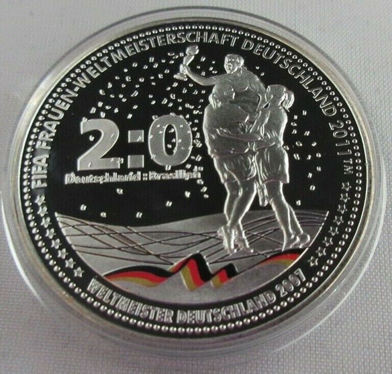 FIFA WOMENS WORLD CUP GERMANY 2011 36mm DEUTSCHLAND WELTMEISTER S/PROOF MEDAL