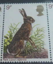 Load image into Gallery viewer, 1977 BRITISH WILDLIFE BRITISH POST OFFICE MINT STAMPS PRESENTATION PACK
