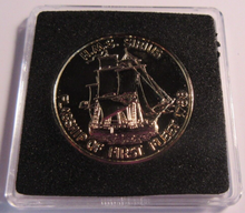 Load image into Gallery viewer, 1988 SYDNEY HARBOUR BRIDGE HMS SIRIUS GOLD PLATED BUNC MEDAL CAPSULE &amp; COA
