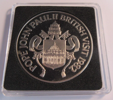 Load image into Gallery viewer, 1982 POPE JOHN PAUL II BRITISH VISIT PROOF MEDAL WITH BOX &amp; COA
