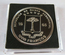 Load image into Gallery viewer, 1995 150 ANNIVERSARY OF BASEL TAUBER GUINEA PROOF 1000 FRANCOS COIN BOX &amp; COA
