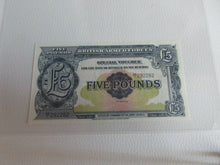 Load image into Gallery viewer, BRITAN ARMED FORCES £5 NOTE GEM Uncirculated 1958 FIVE Pound  EE1 292262
